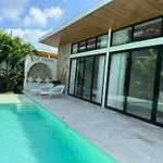 Villa With Private Pool Near Fisherman