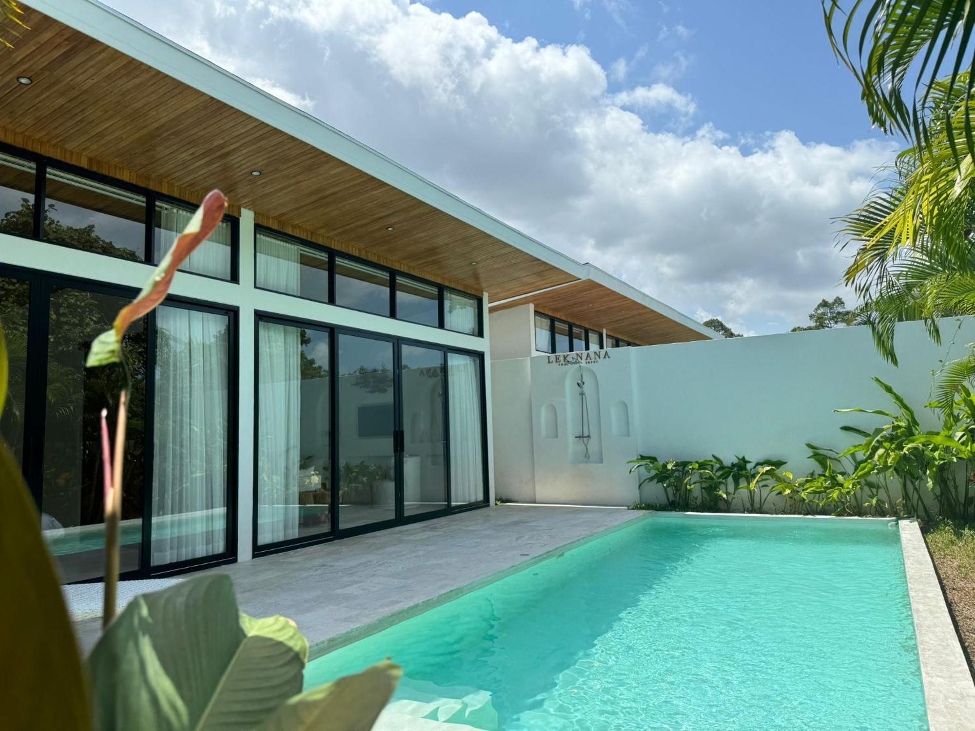 With Private Pool Near Fisherman Ferienhaus